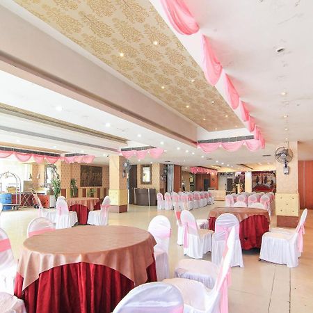 Oyo 3683 De Global Park Hotel Hasanganj Luaran gambar