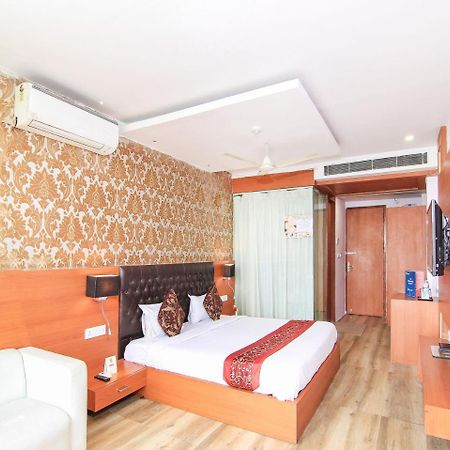 Oyo 3683 De Global Park Hotel Hasanganj Luaran gambar
