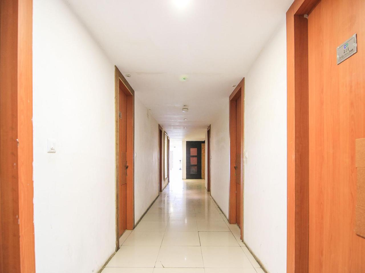 Oyo 3683 De Global Park Hotel Hasanganj Luaran gambar